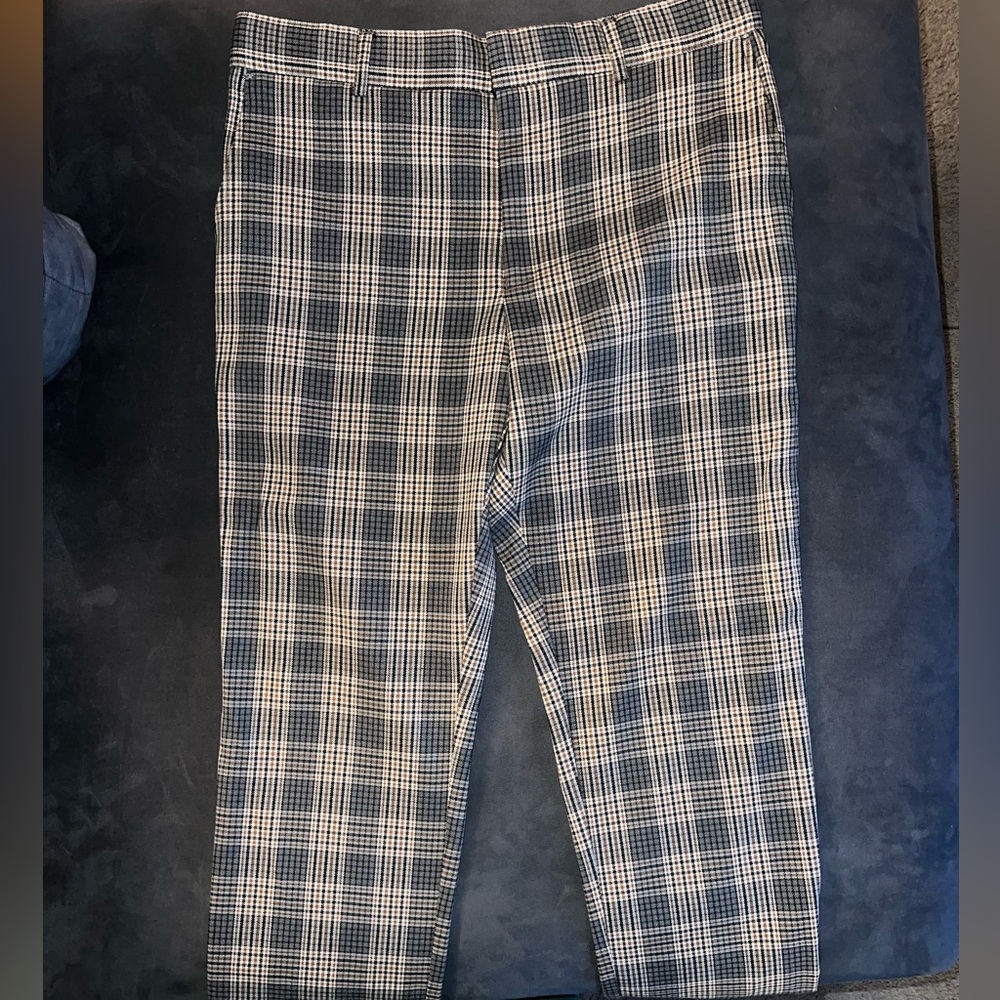 Forever 21 - Picture 2 of 3